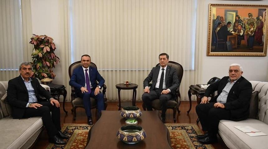 Kilis heyeti Bakan Sel&ccedil;uk ile g&ouml;r&uuml;şt&uuml;