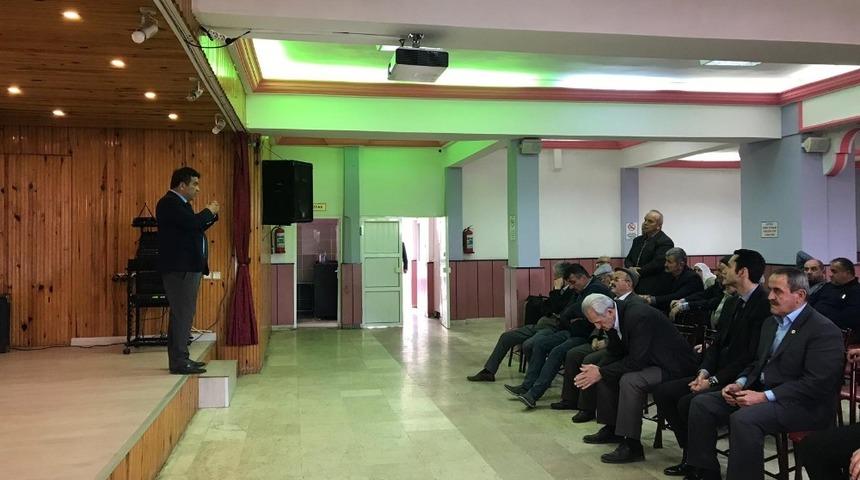 &Uuml;reticilere kenevir yetiştiriciliği eğitimi verildi