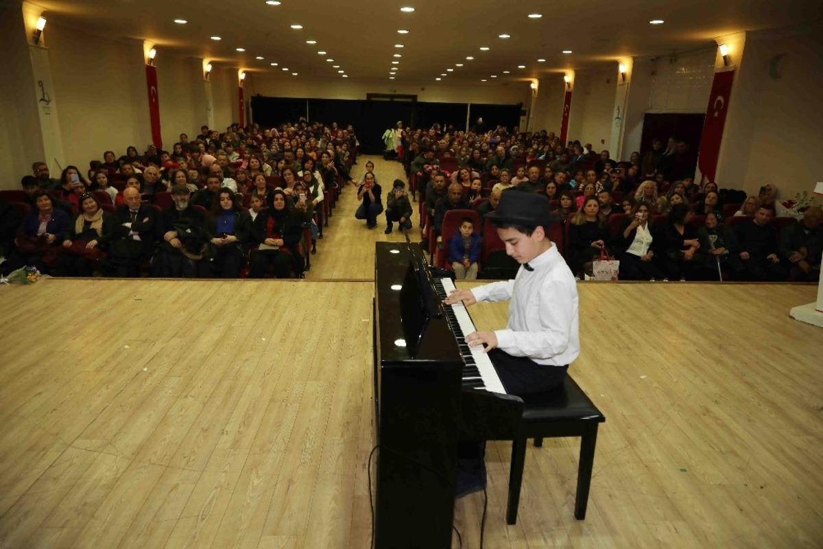 Bayraklı&rsquo;da piyano resitali
