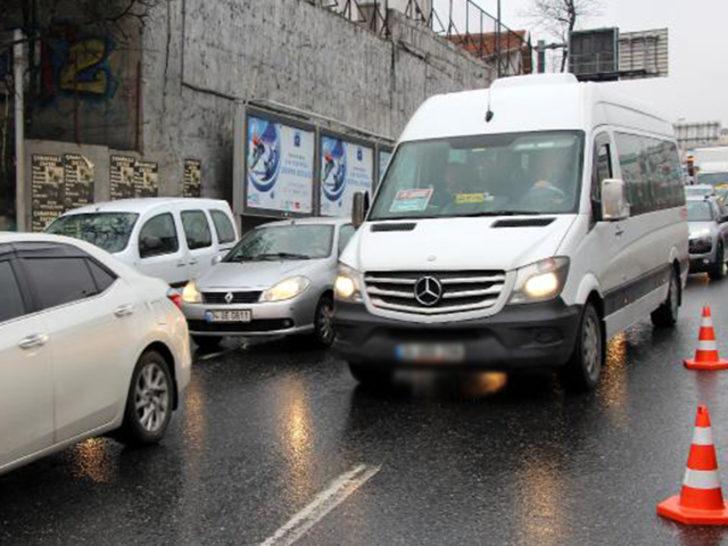 İstanbul'da trafiği kilitleyen kaza! Yol trafiğe kapandı G3