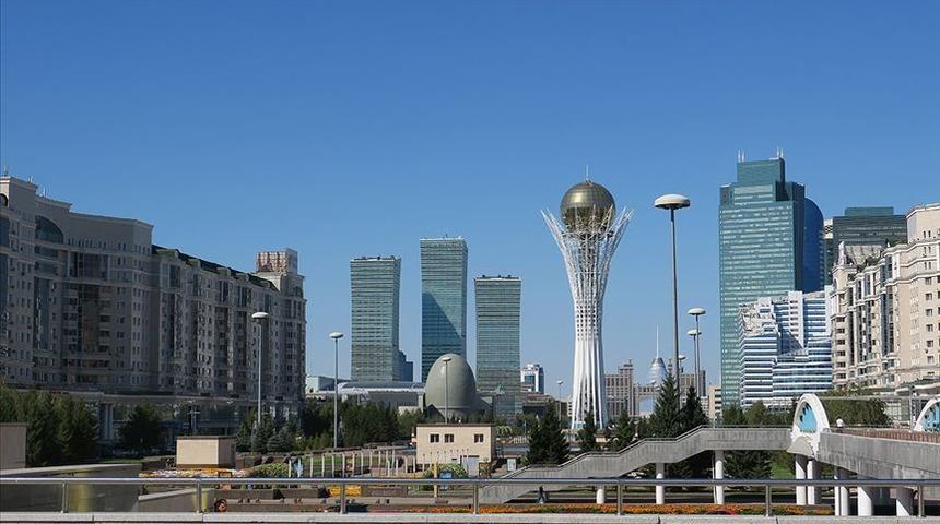  Kazakistan'da döviz alımlarına sınırlama