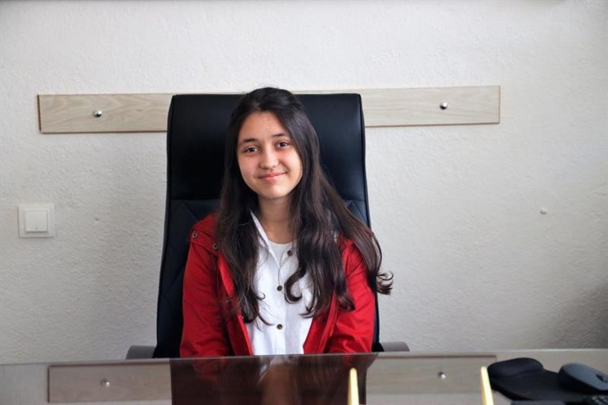 Bir g&uuml;nl&uuml;ğ&uuml;ne il m&uuml;d&uuml;r&uuml; oldu