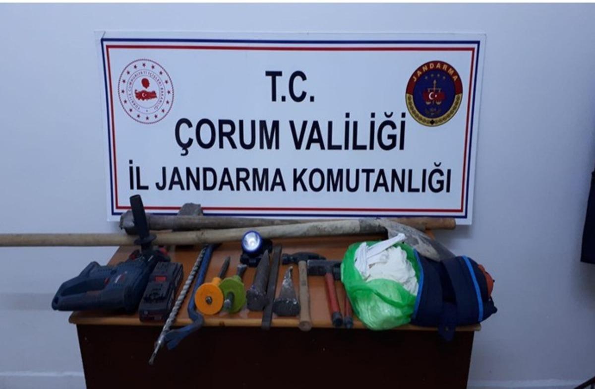 Jandarma&rsquo;dan ka&ccedil;ak kazı yapan gruplara su&ccedil;&uuml;st&uuml;