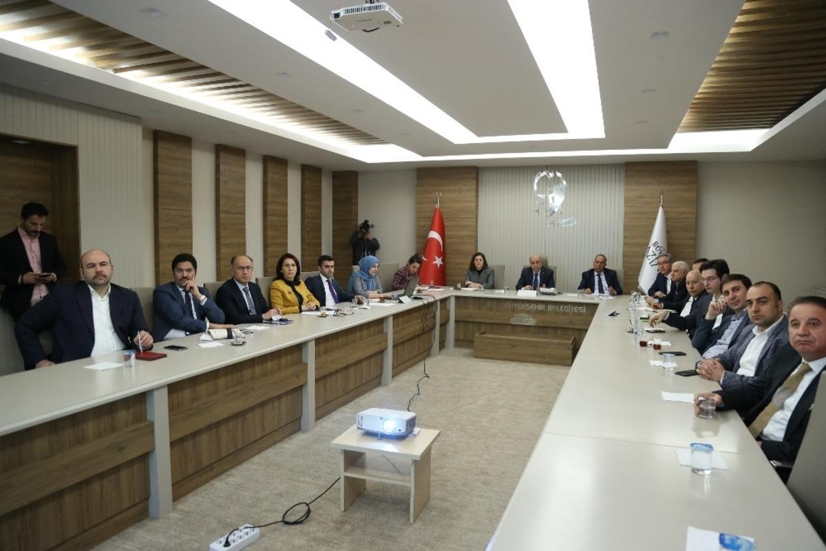 B&uuml;y&uuml;kşehir Belediyesi&rsquo;nden hijyen seferberliği