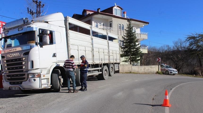 Ordu’da 29 ağır yük aracı trafikten men edildi