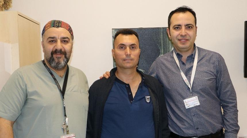 Beş santimlik kesiden kalp kapağı değişti