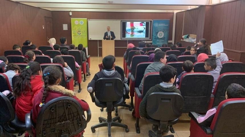 &Ouml;ğrencilere kaynak verimliliği anlatıldı