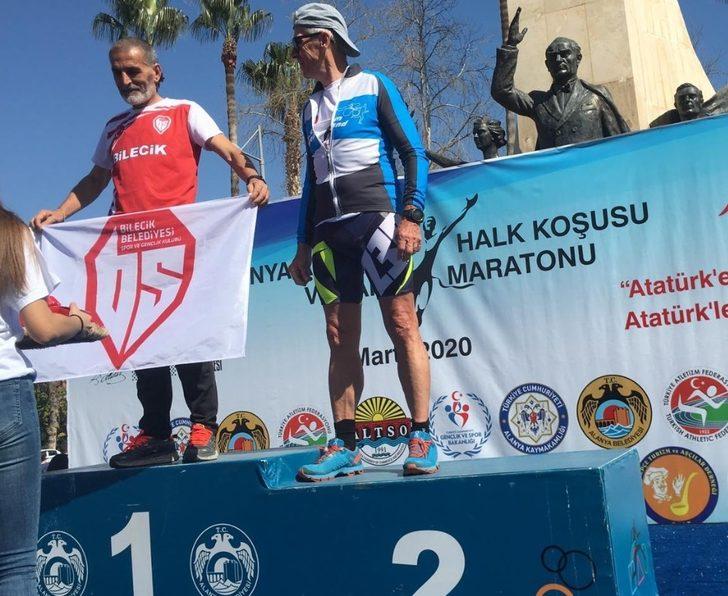 60 yaşındaki Bilecikli atletten büyük başarı G2