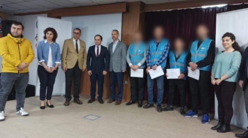 Meslek edinen yükümlülere sertifikaları takdim edildi