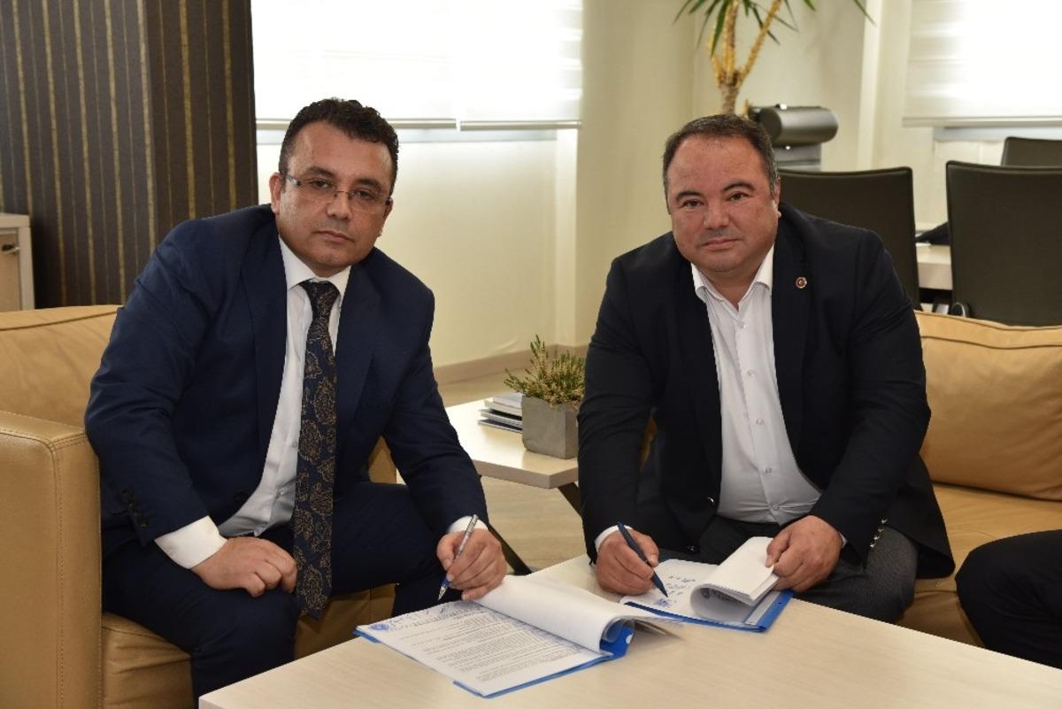 Manisa B&uuml;y&uuml;kşehir Belediyesinde toplu s&ouml;zleşme sevinci