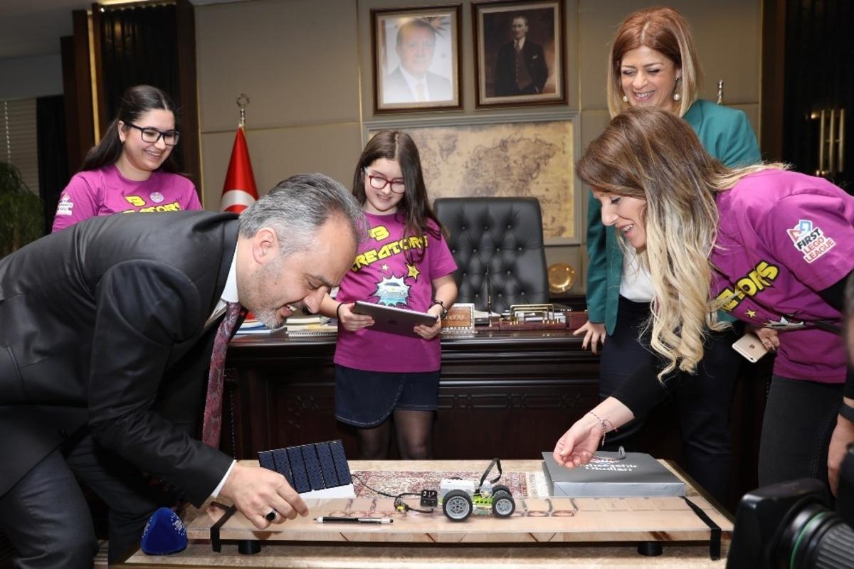 K&uuml;&ccedil;&uuml;k mucitlerden b&uuml;y&uuml;k buluş