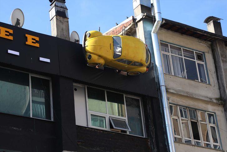 Binanın çatısındaki vosvosu gören hayrete düştü G3