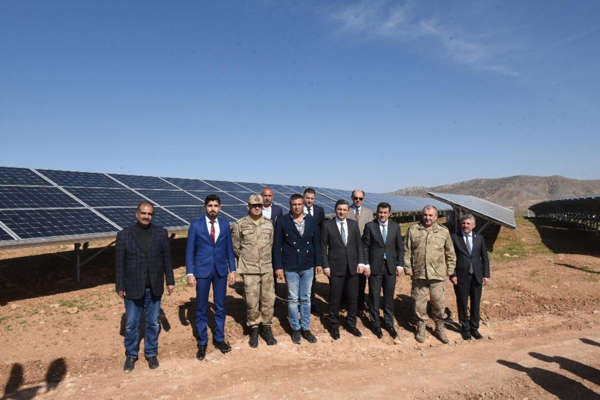 Vali Şahin, Gerc&uuml;ş&rsquo;te incelemelerde bulundu