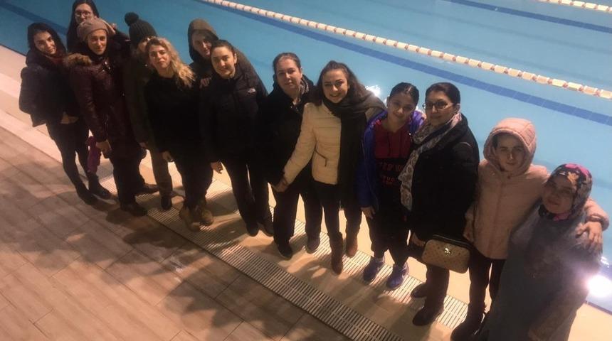 Yunusemre&rsquo;de y&uuml;zme kursları devam ediyor