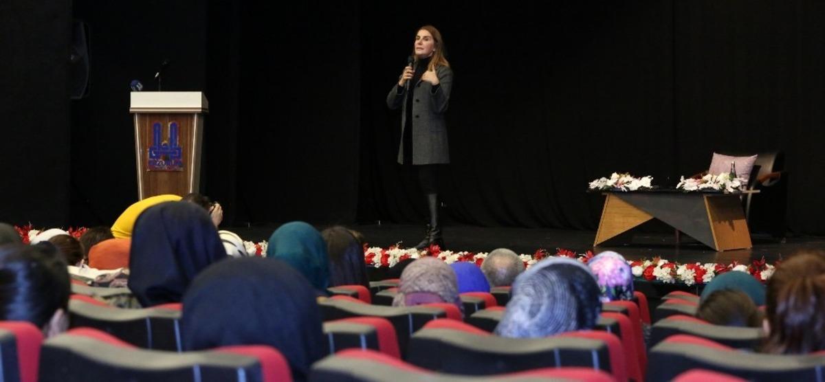 B&uuml;y&uuml;kşehir&rsquo;den sağlıklı beslenme konferansı