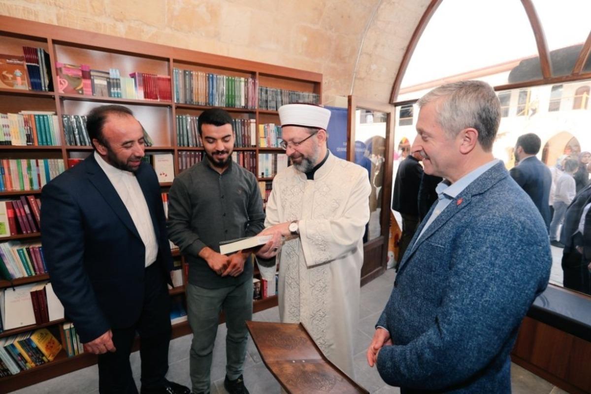 Diyanet İşleri Başkanı Erbaş, Mecidiye Han&rsquo;ı ziyaret etti