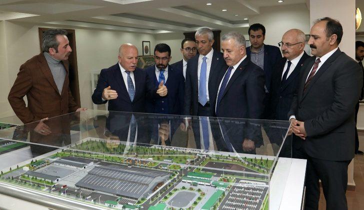 Kars Heyetinden Başkan Sekmen’e ziyaret G3