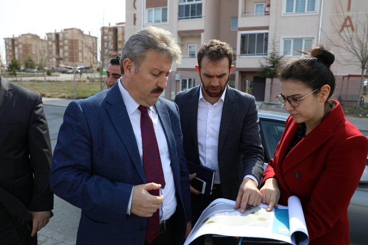 Başkan Palancıoğlu, mahallelerin ihtiya&ccedil;larını &ccedil;&ouml;z&uuml;yor