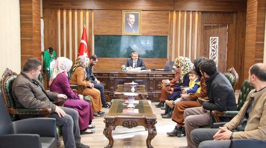 Vali Ekinci, &ldquo; Kapılarımız vatandaşımıza daima a&ccedil;ıktır&rdquo;