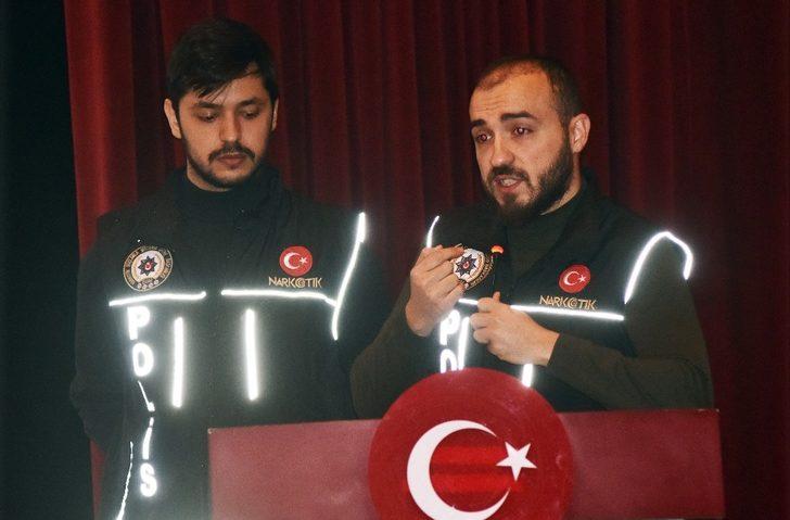 Ahlat’ta uyuşturucuyla mücadele semineri G3