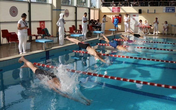 Yıldız kulaçlar Manisa’da kıyasıya yarıştı G1