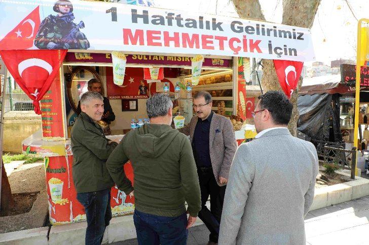 Bir haftalık kazancını Mehmetçik Vakfı’na bağışladı G3