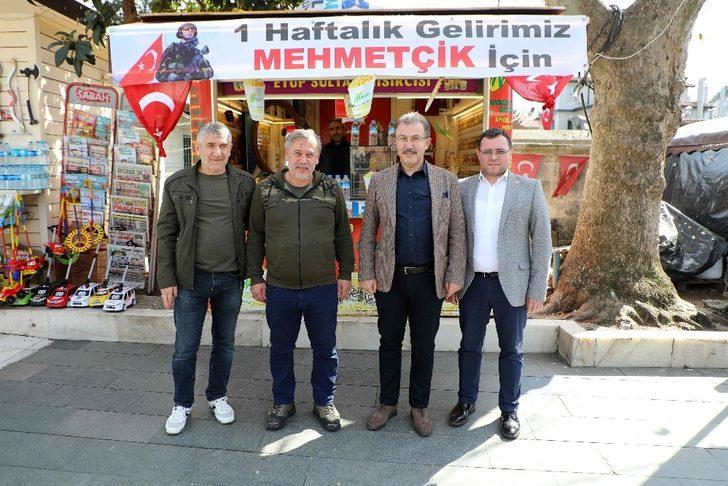 Bir haftalık kazancını Mehmetçik Vakfı’na bağışladı G4