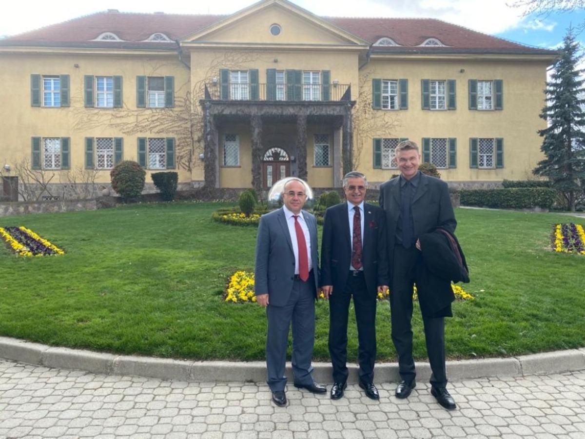 Başkan Topaloğlu Almanya B&uuml;y&uuml;kel&ccedil;isiyle Kemer&rsquo;i konuştu