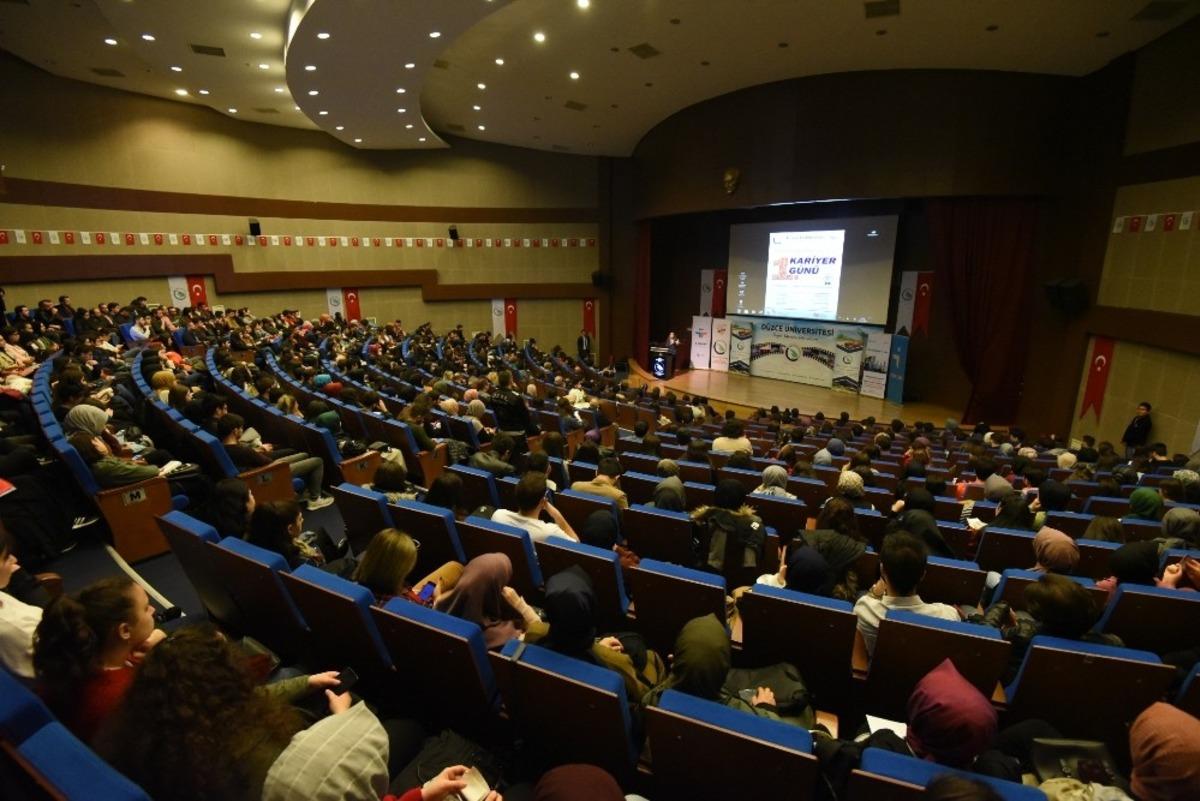 D&uuml;zce &Uuml;niversitesinde Kariyer G&uuml;n&uuml; yapıldı