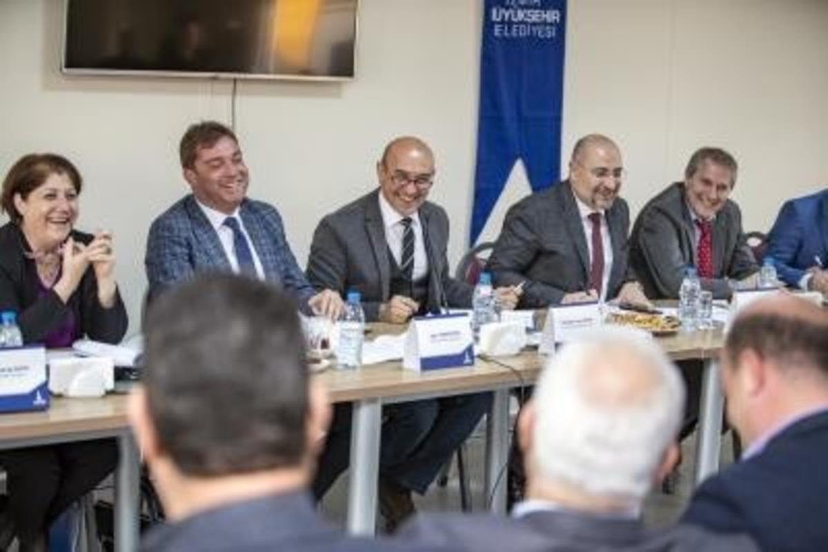 Tun&ccedil; Soyer, Bayındırlı muhtarları dinledi