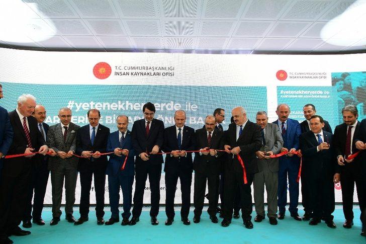 Rektör Coşkun DOKKAF açılış programına katıldı G1