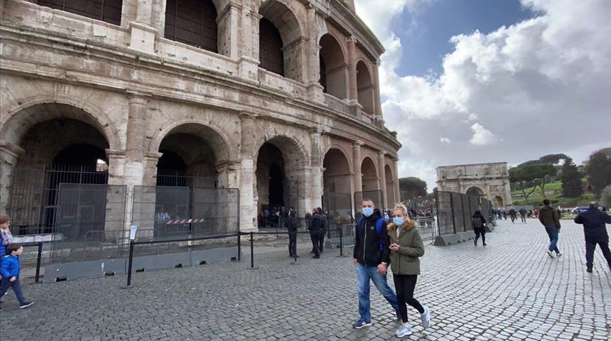 İtalya'da koronavirüs nedeniyle hayatını kaybedenlerin sayısı 631'e yükseldi