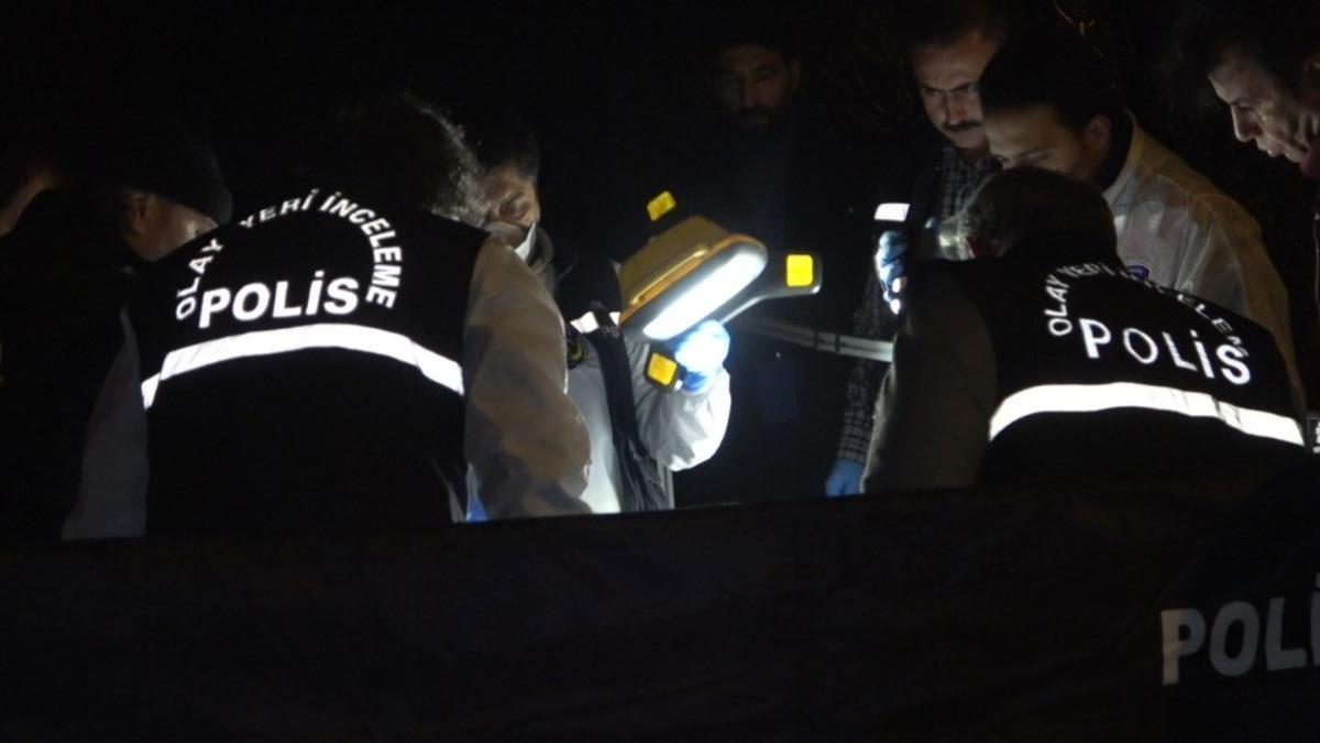 Kaldırımda y&uuml;r&uuml;rken bir anda yere yığılan şahsın &ouml;ld&uuml;r&uuml;ld&uuml;ğ&uuml; ortaya &ccedil;ıktı