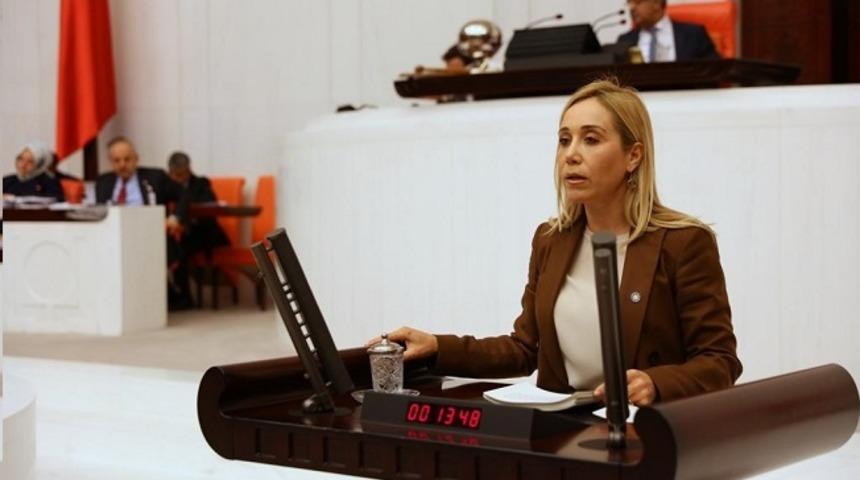 İYİ Parti'den istifa eden Tuba Vural Çokal, AK Parti'ye geçiyor