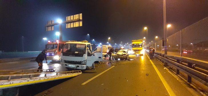 Avcılar'da polisten kaçan şüpheliler kaza yaptı: 2 yaralı G2