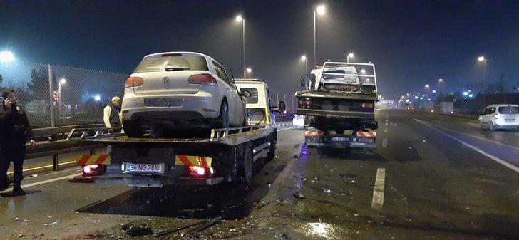 Avcılar'da polisten kaçan şüpheliler kaza yaptı: 2 yaralı G5