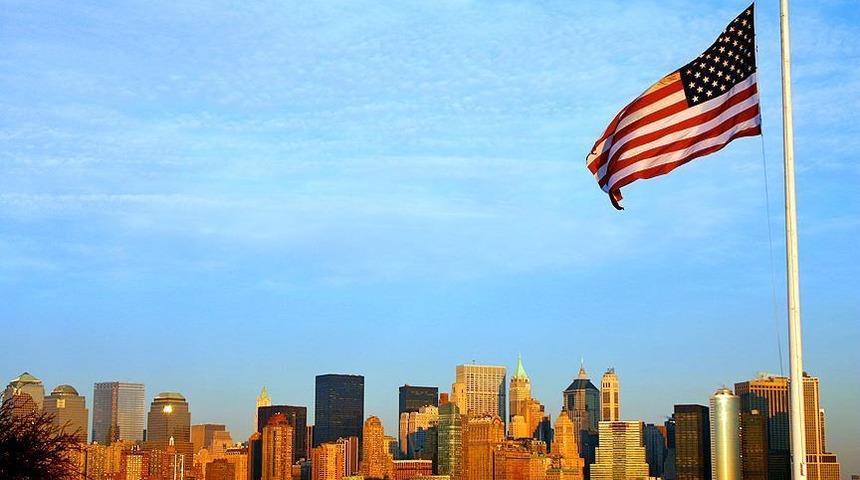 ABD'de Demokratların başkanlık yarışında Biden, Sanders'la arayı a&ccedil;ıyor