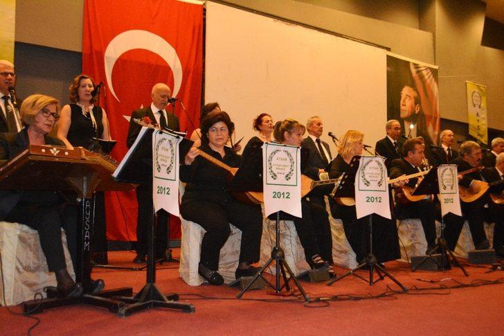 Türkülerle karış karış Anadolu’yu gezdirdiler G3