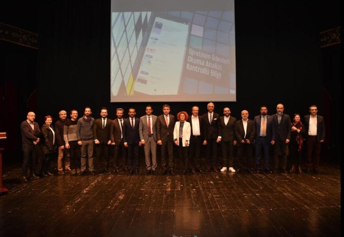 Avcılar&rsquo;da vatandaşlara uygulama &uuml;zerinden &uuml;cretsiz k&uuml;t&uuml;phane