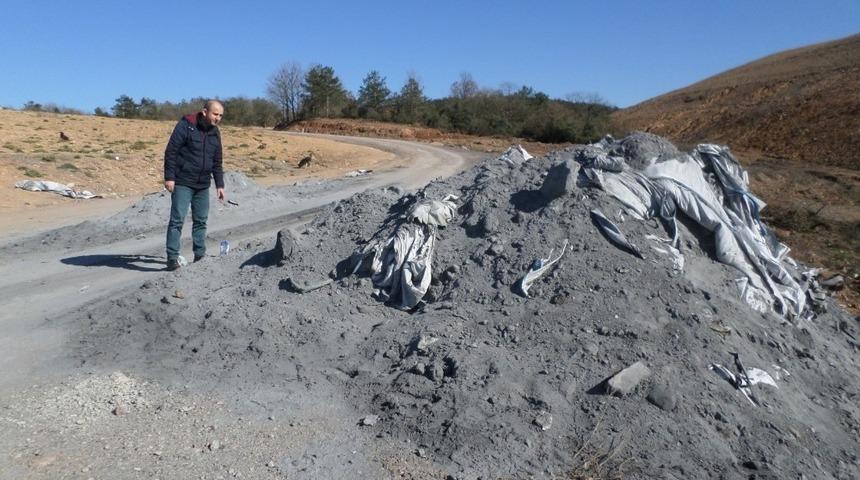 Gebze&rsquo;de ka&ccedil;ak atığı d&ouml;ken firma cezalandırıldı
