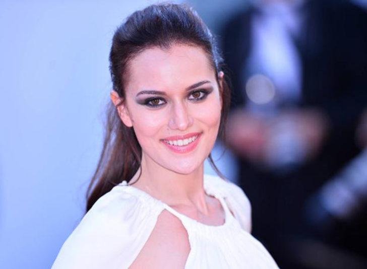 Cannes güzeli Fahriye Evcen G4