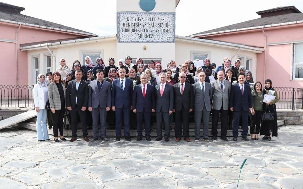 Başkan Işık: "G&ouml;&ccedil; ve işsizliğe &ccedil;are bulmalıyız"