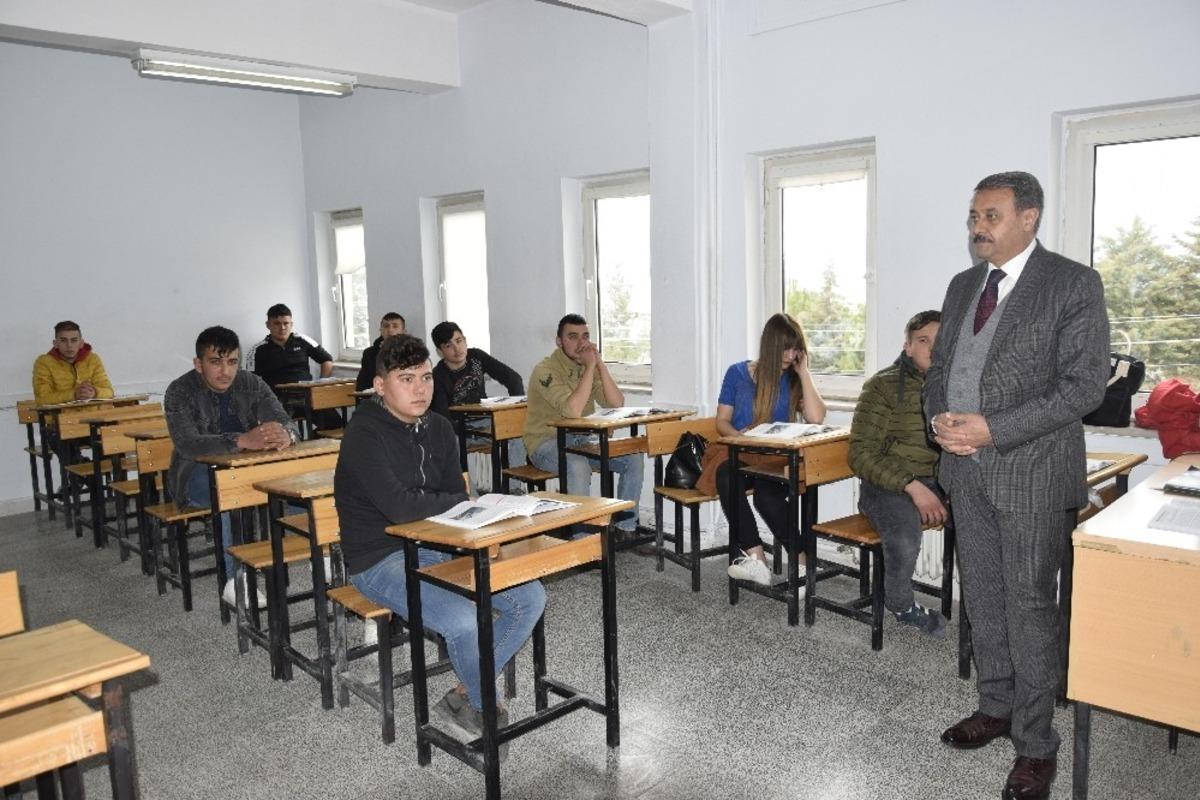 Burdur mesleki eğitim merkezlerimizde 15 dalda 226 &ouml;ğrenciye eğitim veriliyor