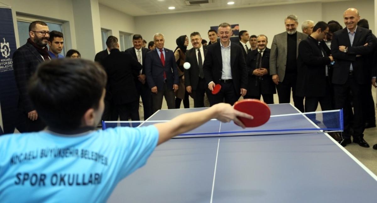 &Uuml;cretsiz spor okulları 34 bin 416 &ouml;ğrenciye hizmet veriyor