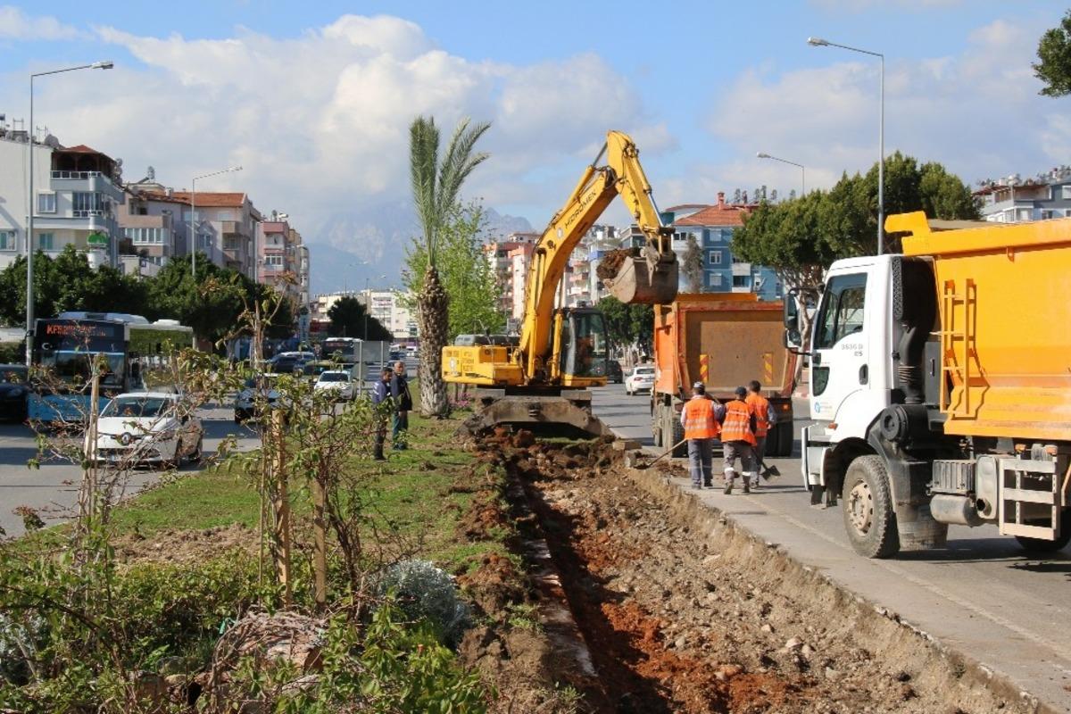Atat&uuml;rk Bulvarı genişletiliyor