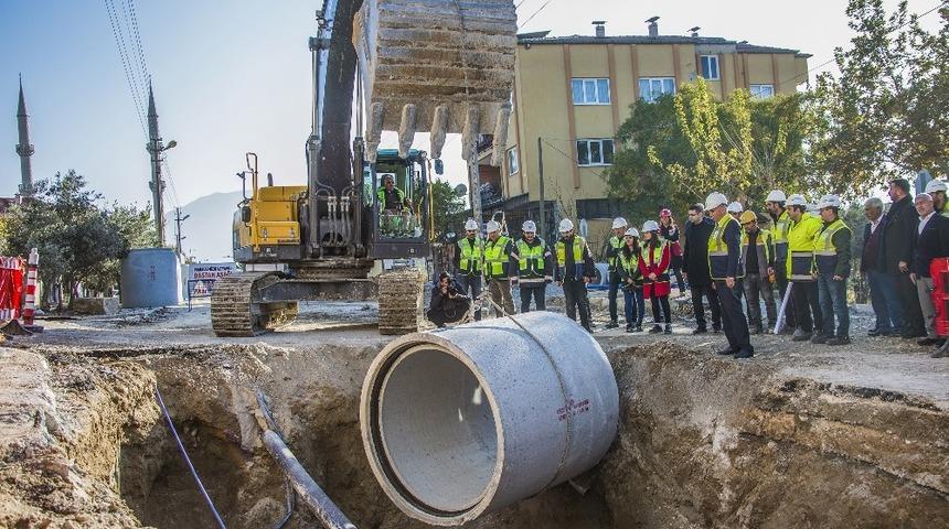 3 mahalleye 223 kilometre altyapı hattı