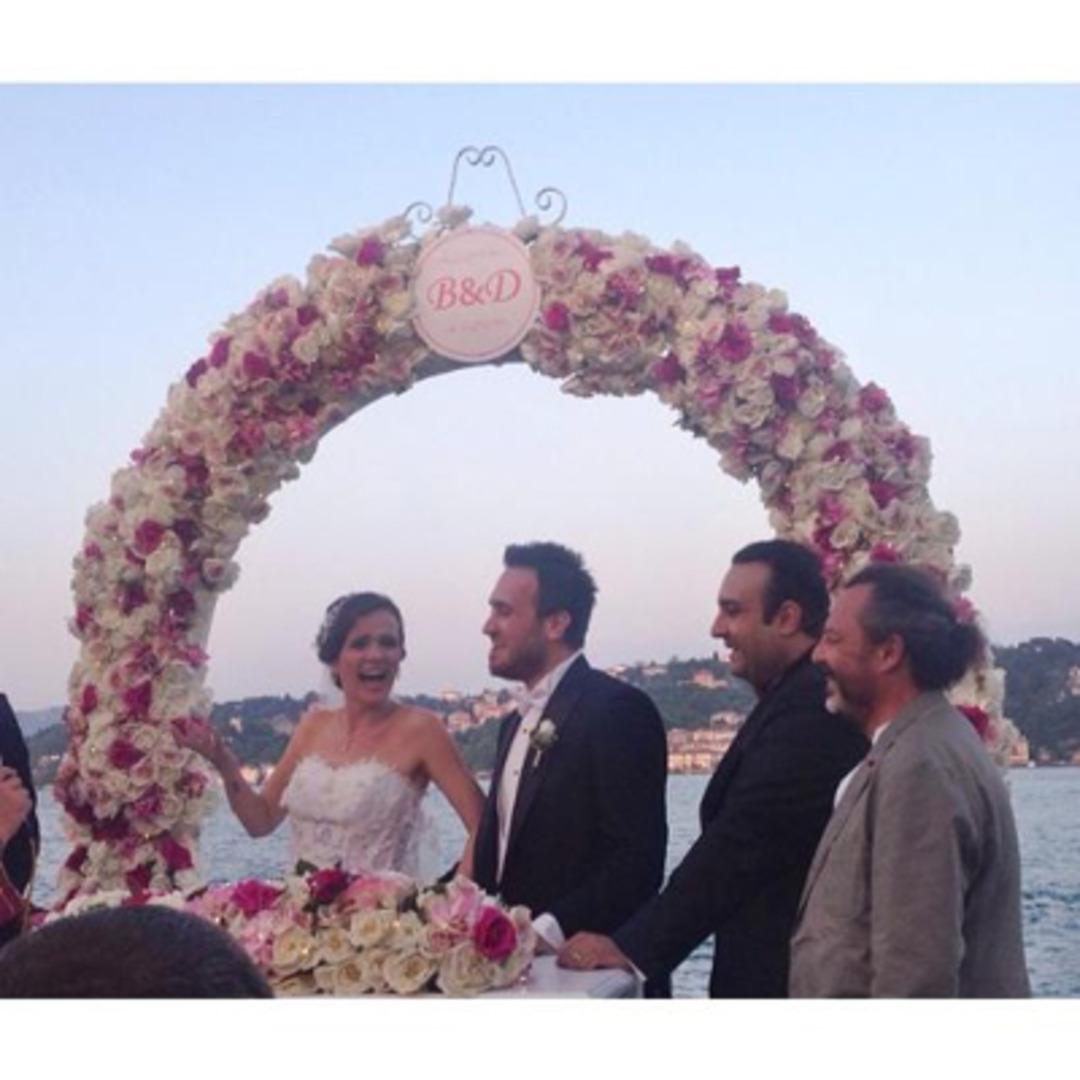 Doğan Akdoğan ve Burcu Altın evlendi