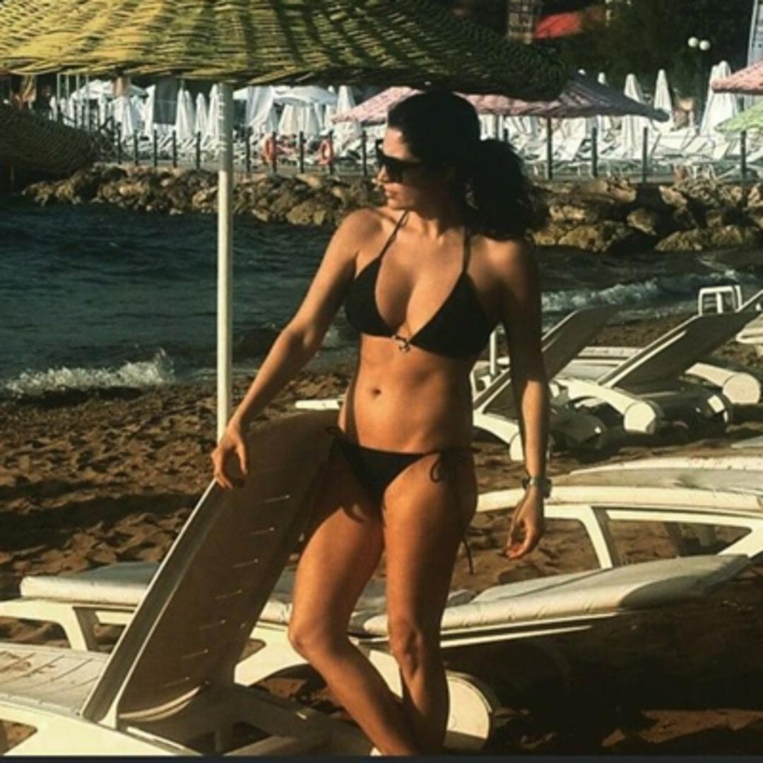 Tuğba Ekinci sezonu b&ouml;yle a&ccedil;tı