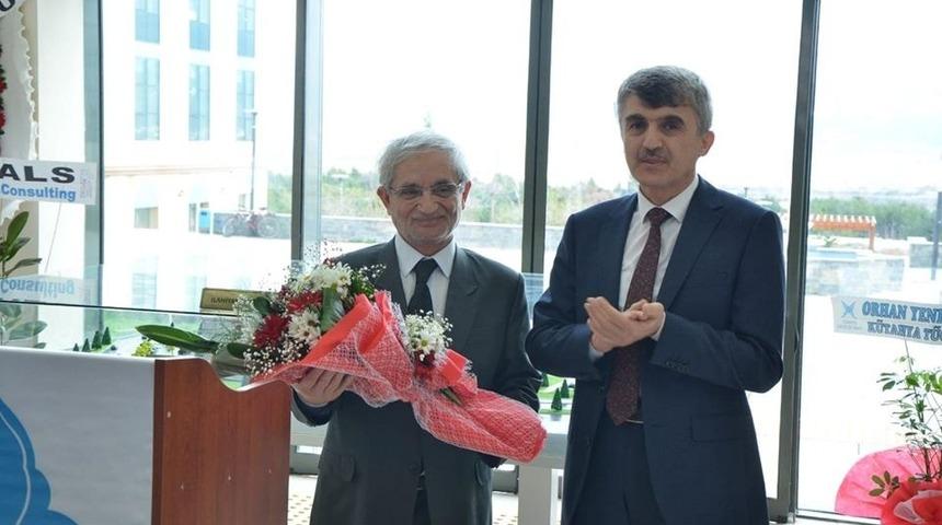 DP&Uuml; İslami İlimler Fak&uuml;ltesine yeni dekan