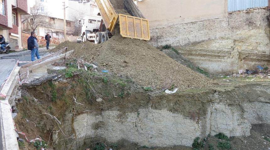 Korkutan &ccedil;ukur dolduruldu